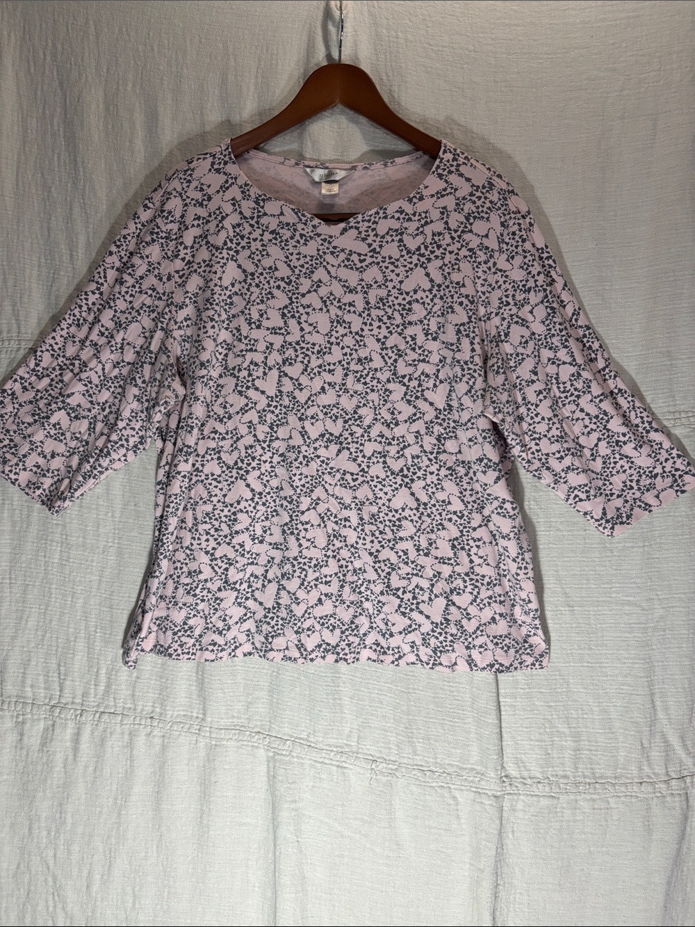 CJ Banks Light Pink Heart Pattern V-Neck Top 100% Cotton three quarter sleeves